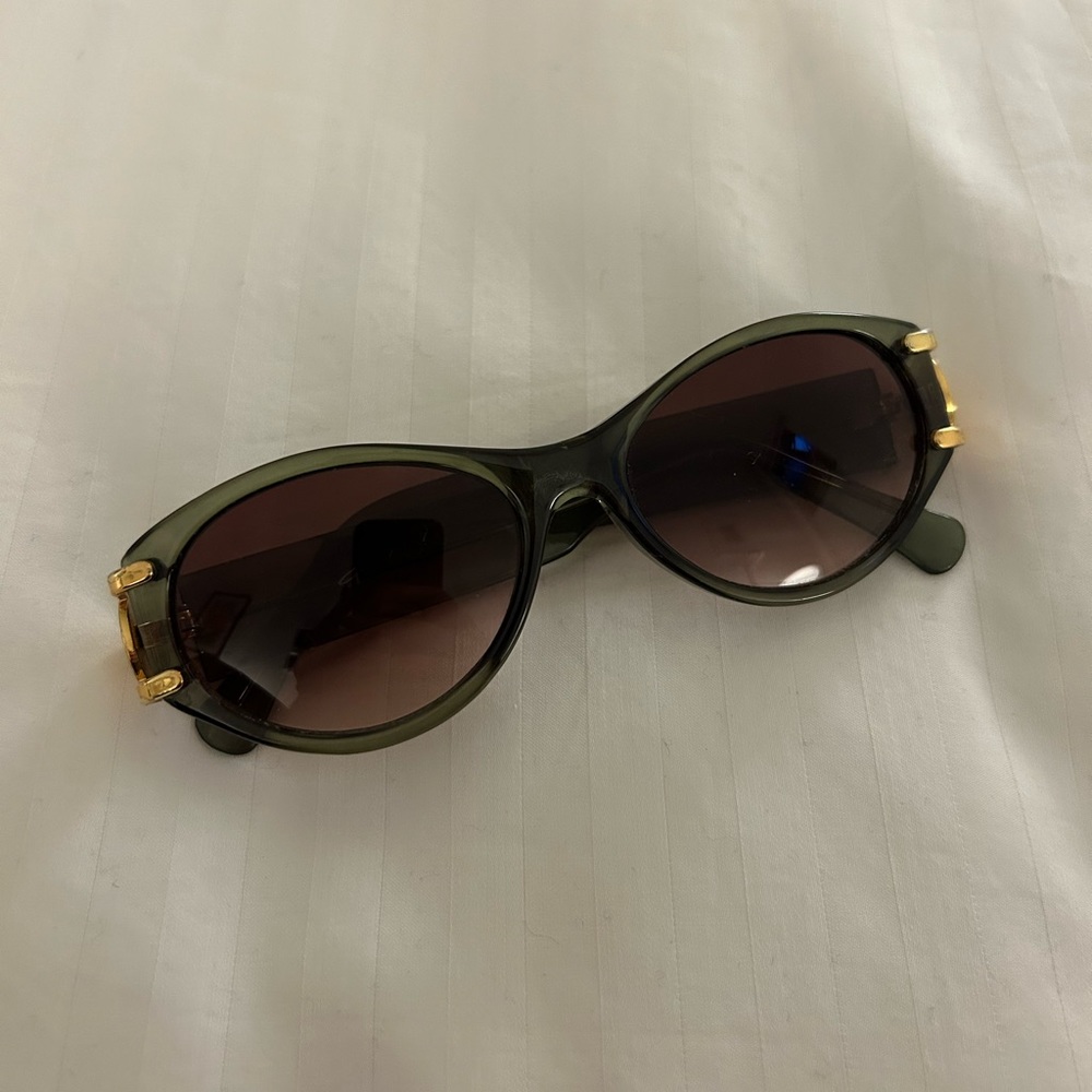 Vintage Gloria Vanderbilt “GV” Sunglasses